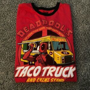 Deadpool graphic tee! Size L